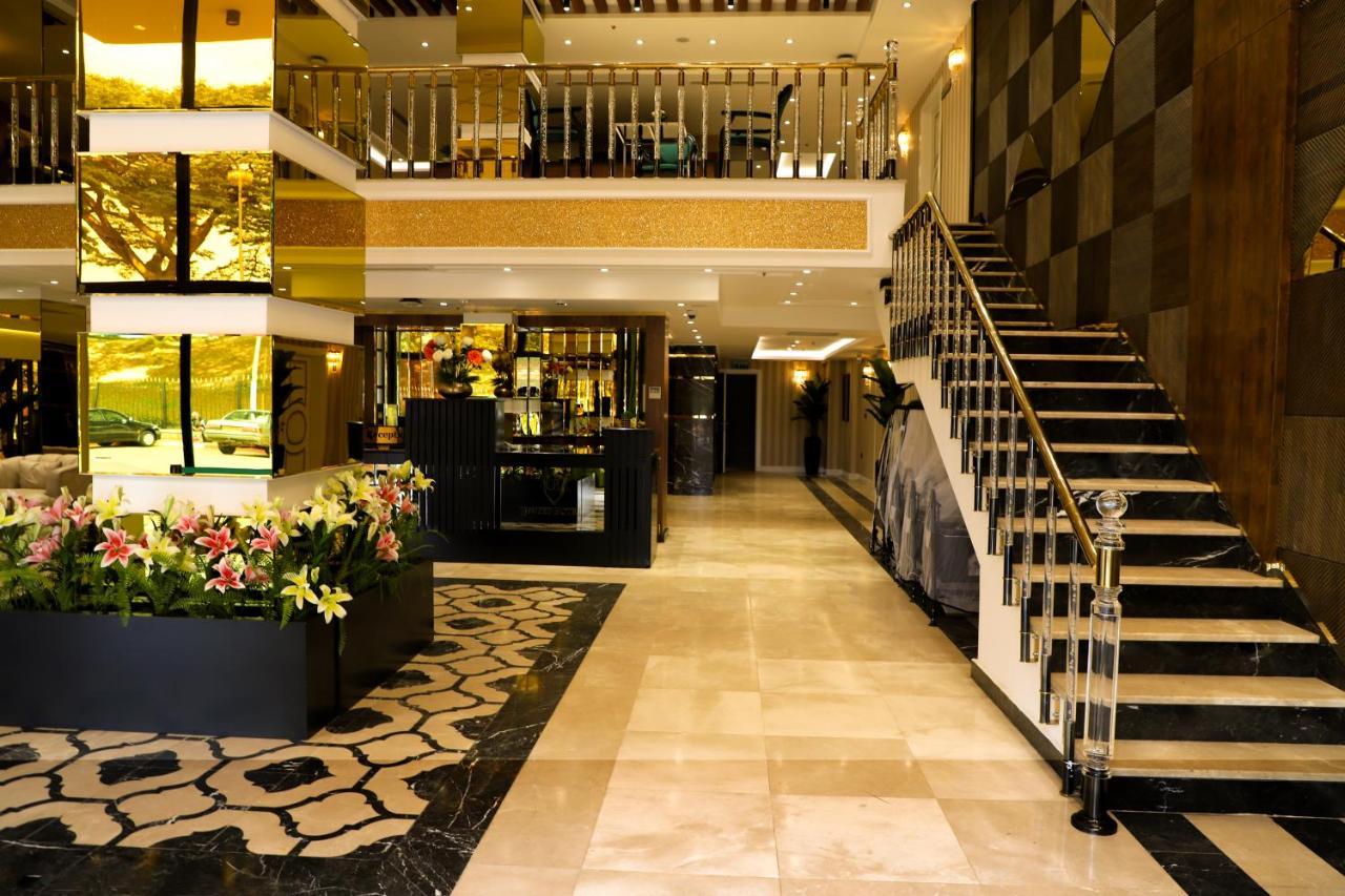 United Hotel International Yaoundé Buitenkant foto