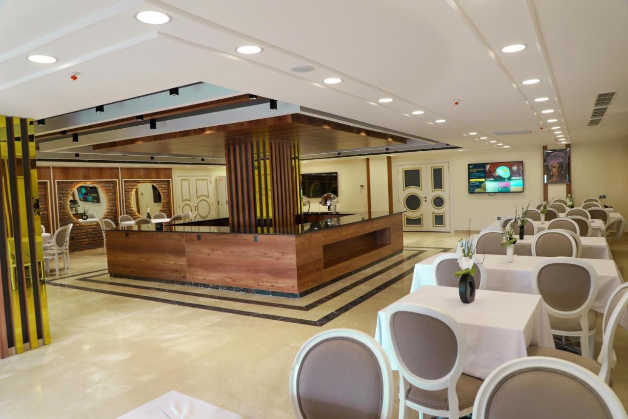 United Hotel International Yaoundé Buitenkant foto