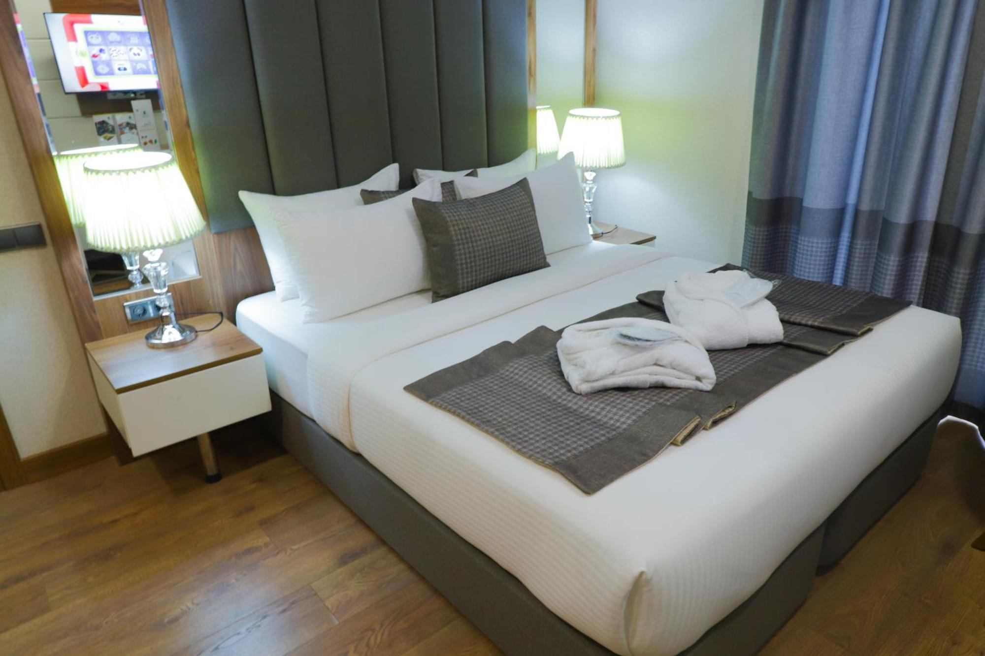 United Hotel International Yaoundé Buitenkant foto