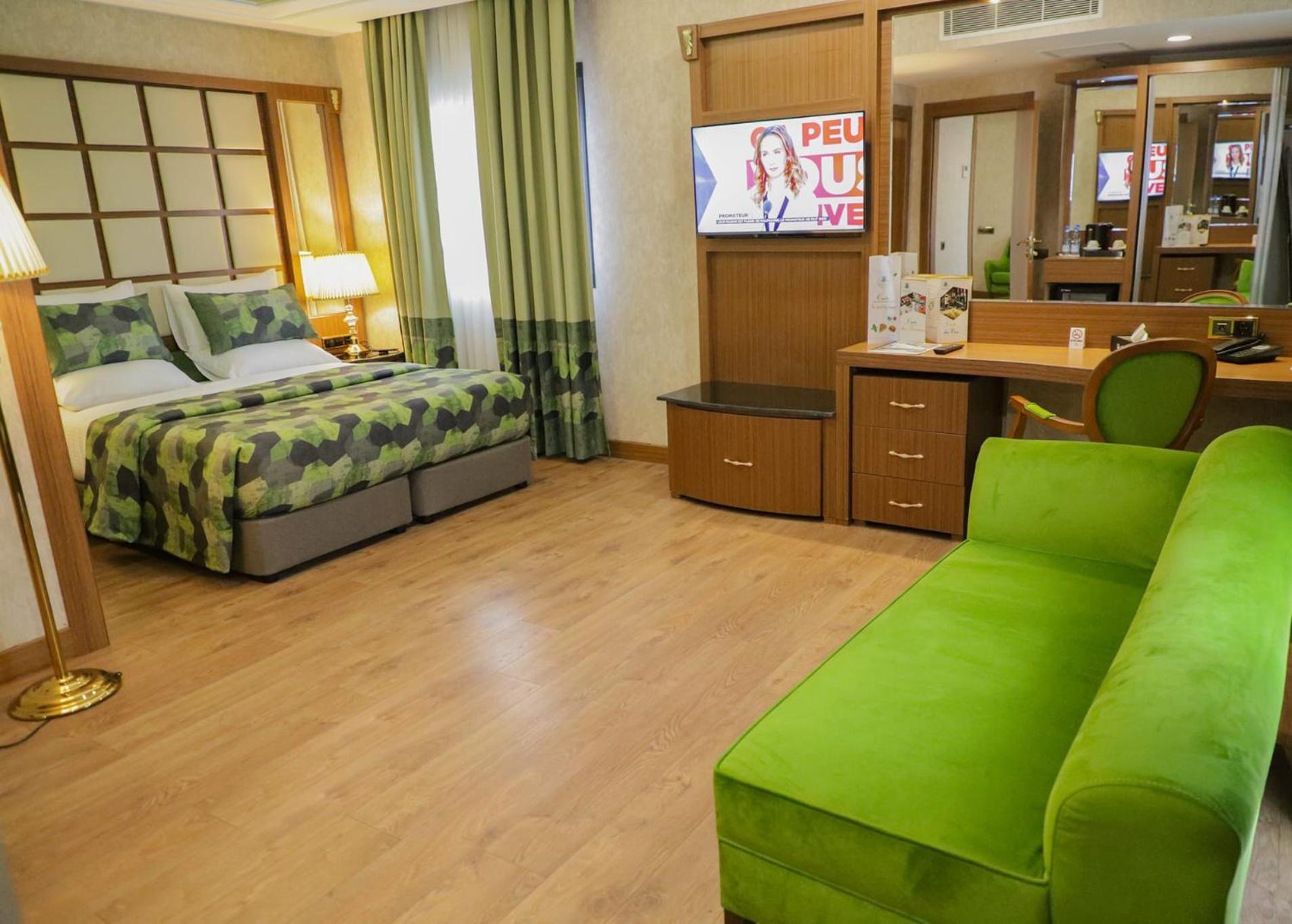 United Hotel International Yaoundé Buitenkant foto